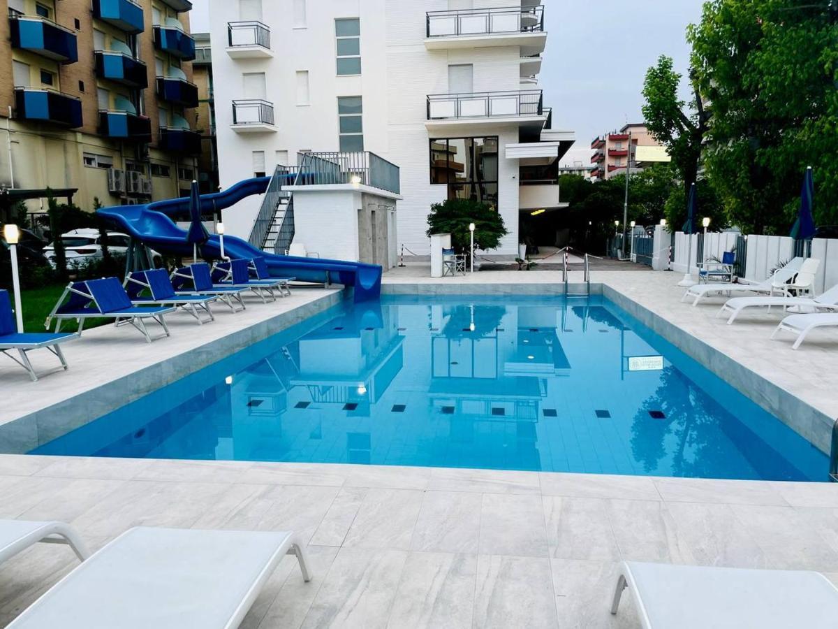 Clubhotel Residence Cesenatico Exterior photo