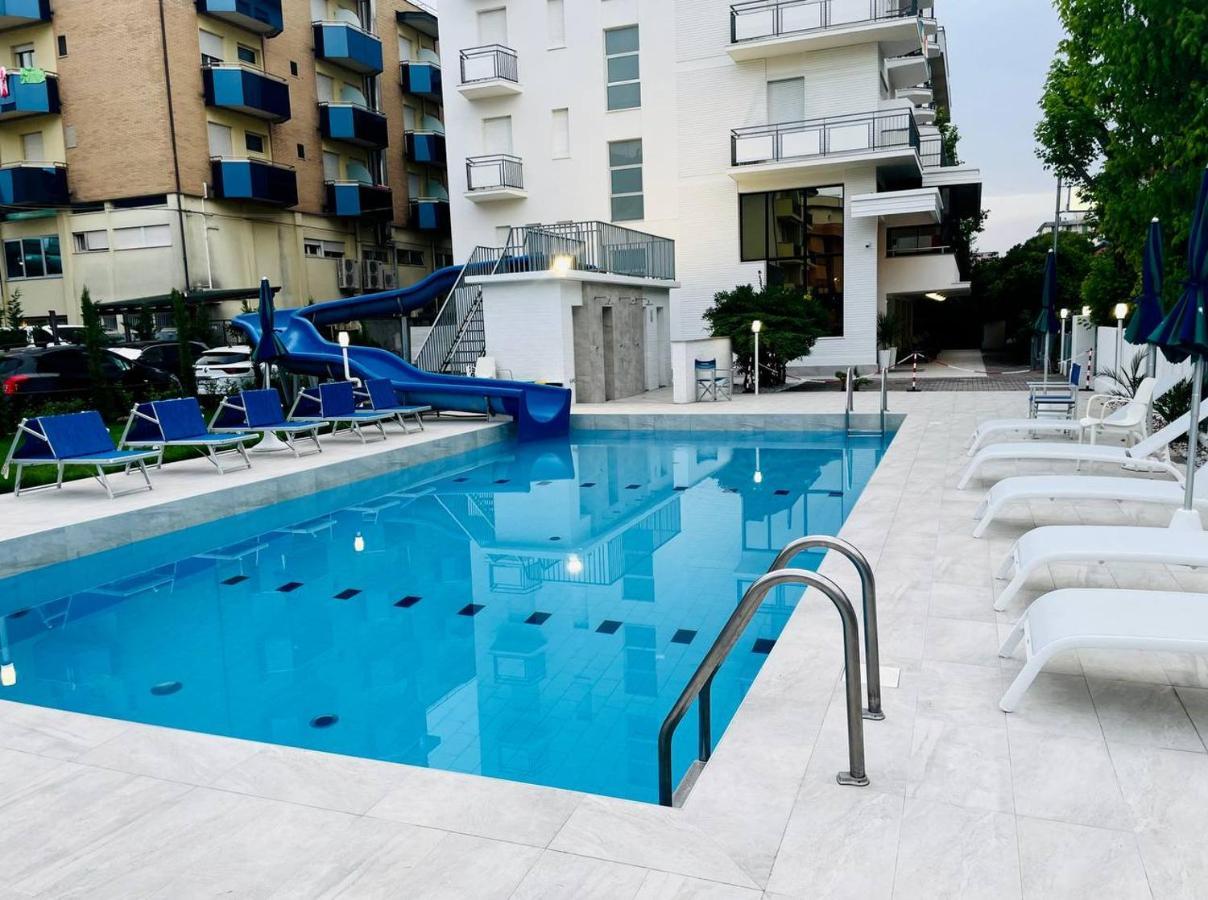 Clubhotel Residence Cesenatico Exterior photo